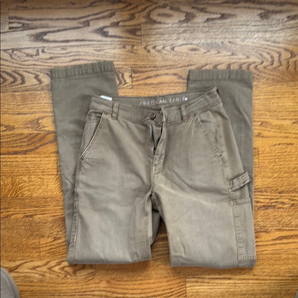 Women’s American eagle cargo pants
